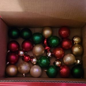 Plastic christmas balls